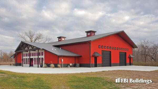 Peters_Barndominium_Max-Rib_Autmn Red-Walls_Matte Black_wainscot-roof_Exterior